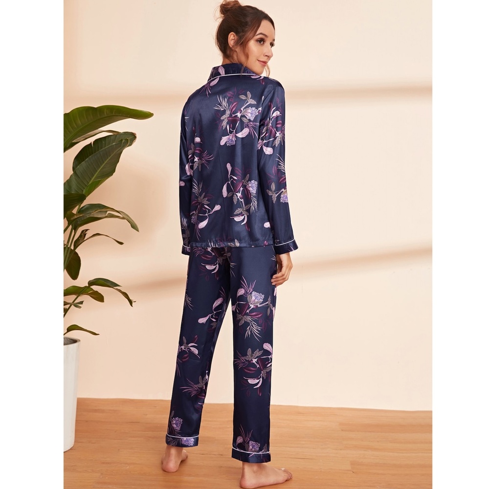 Satin 2 Piece Pajama Set in Navy Blue - Picture 3 of 6